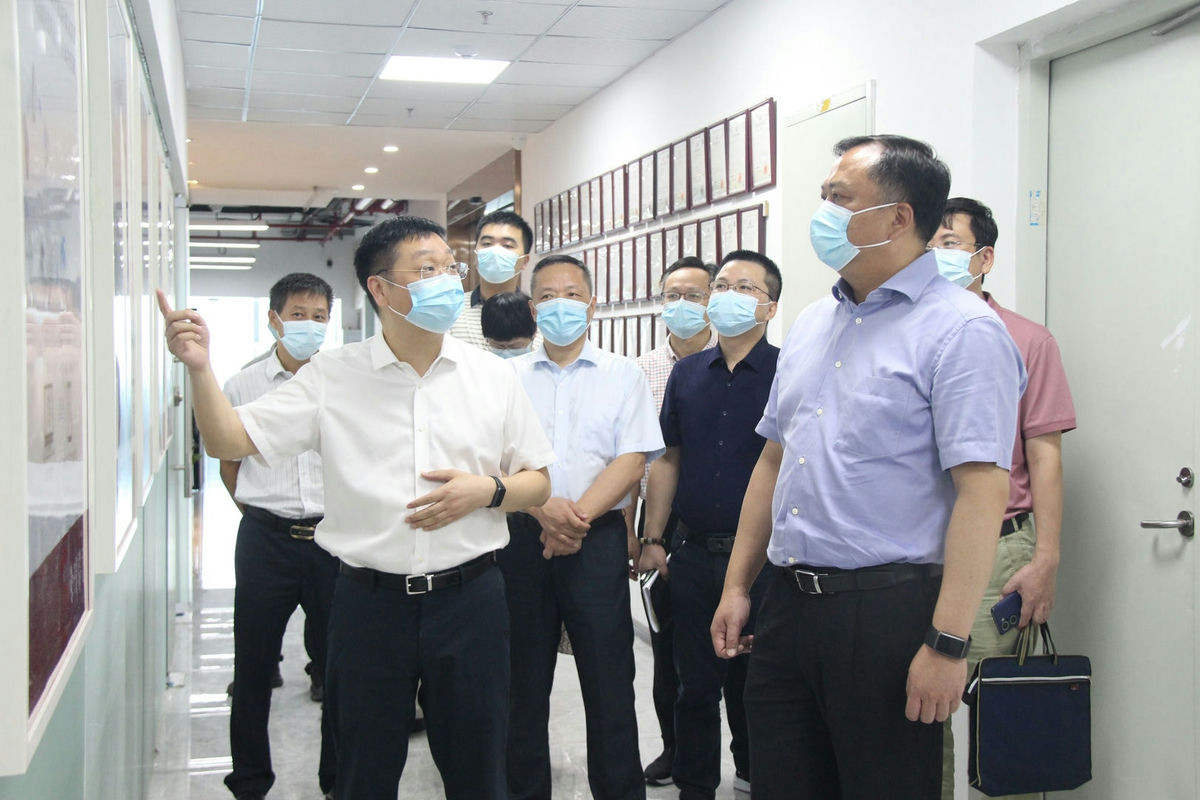 張帆帶隊開展“千名干部進千企”活動.jpg 張帆帶隊開展“千名干部進千企”活動.jpg